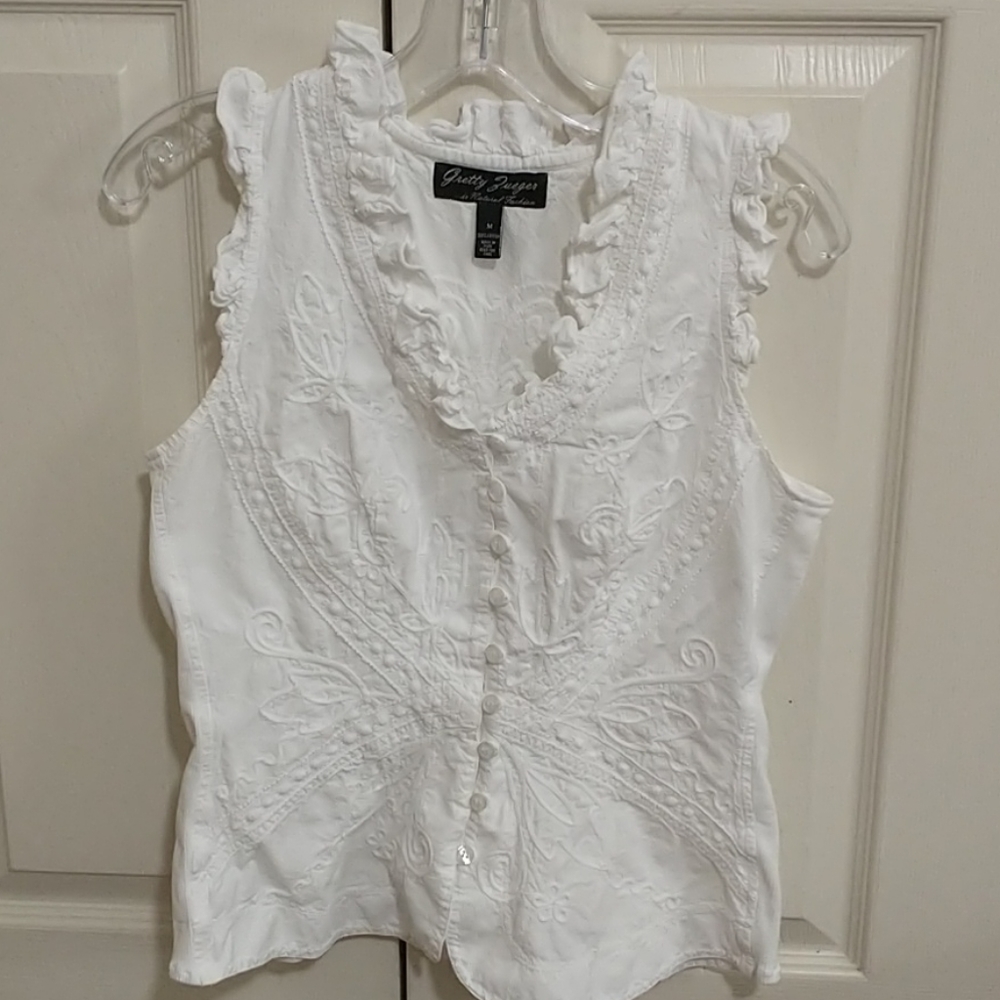 Gretty Zueger top